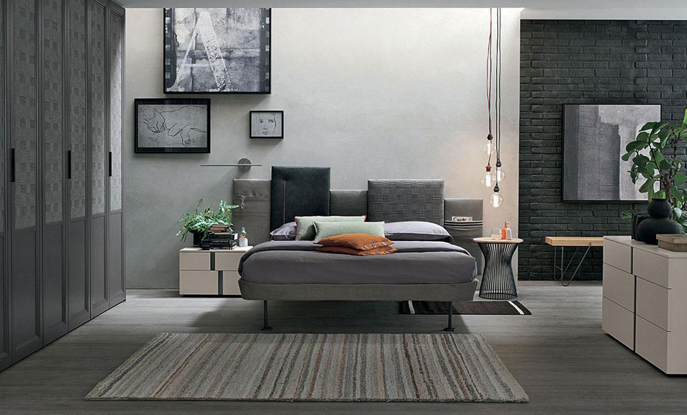 Tomasella-letto-skyline-testata parete dietro il letto